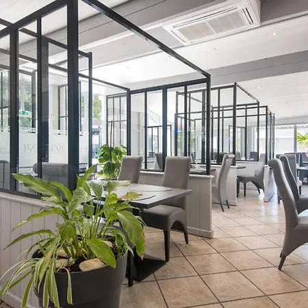 Restaurant & Plaisir Hotel