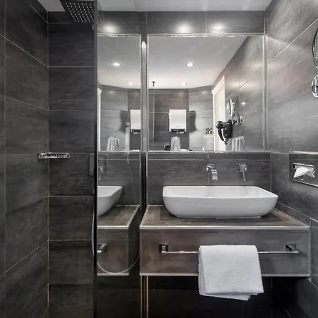 Restaurant & Plaisir Hotel