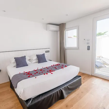 Restaurant & Plaisir 4*