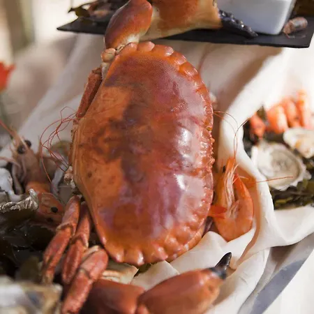 Restaurant & Plaisir 4*