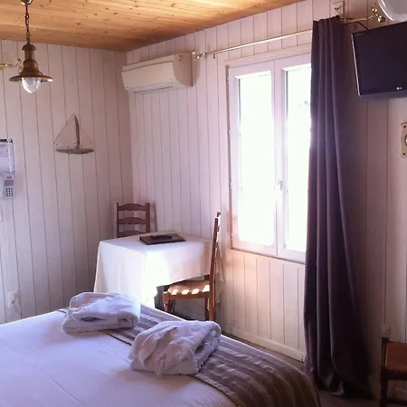 Restaurant & Plaisir Hotel