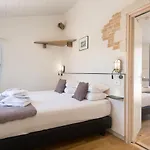 Restaurant & Plaisir Hotel