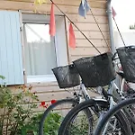 Restaurant & Plaisir 4*