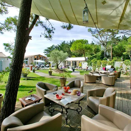 Ξενοδοχείο Restaurant & Plaisir 4*